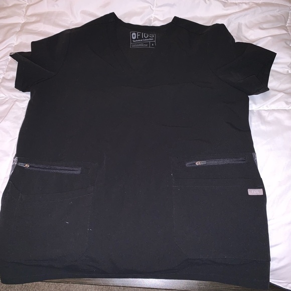 🛑SOLD🛑 FIGS Scrub Top - Picture 2 of 6